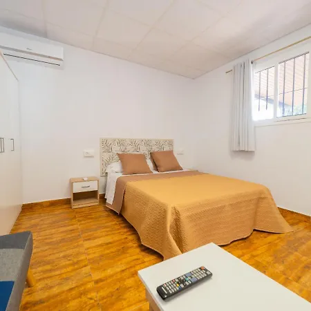 Hébergement de vacances Cubo's La Higuera De La Estacion *